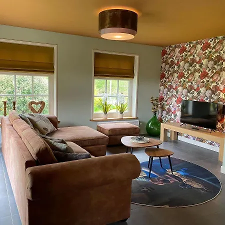 Beautiful With Bath, Close To The Wadden Sea Hippolytushoef