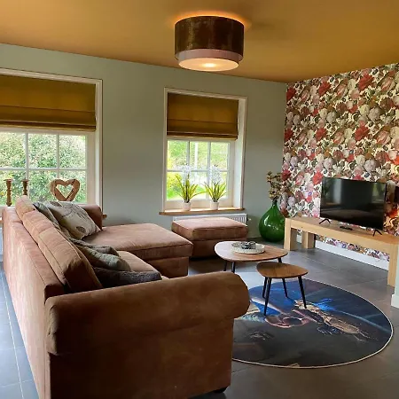 Pet-friendly Coastal Hippolytushoef